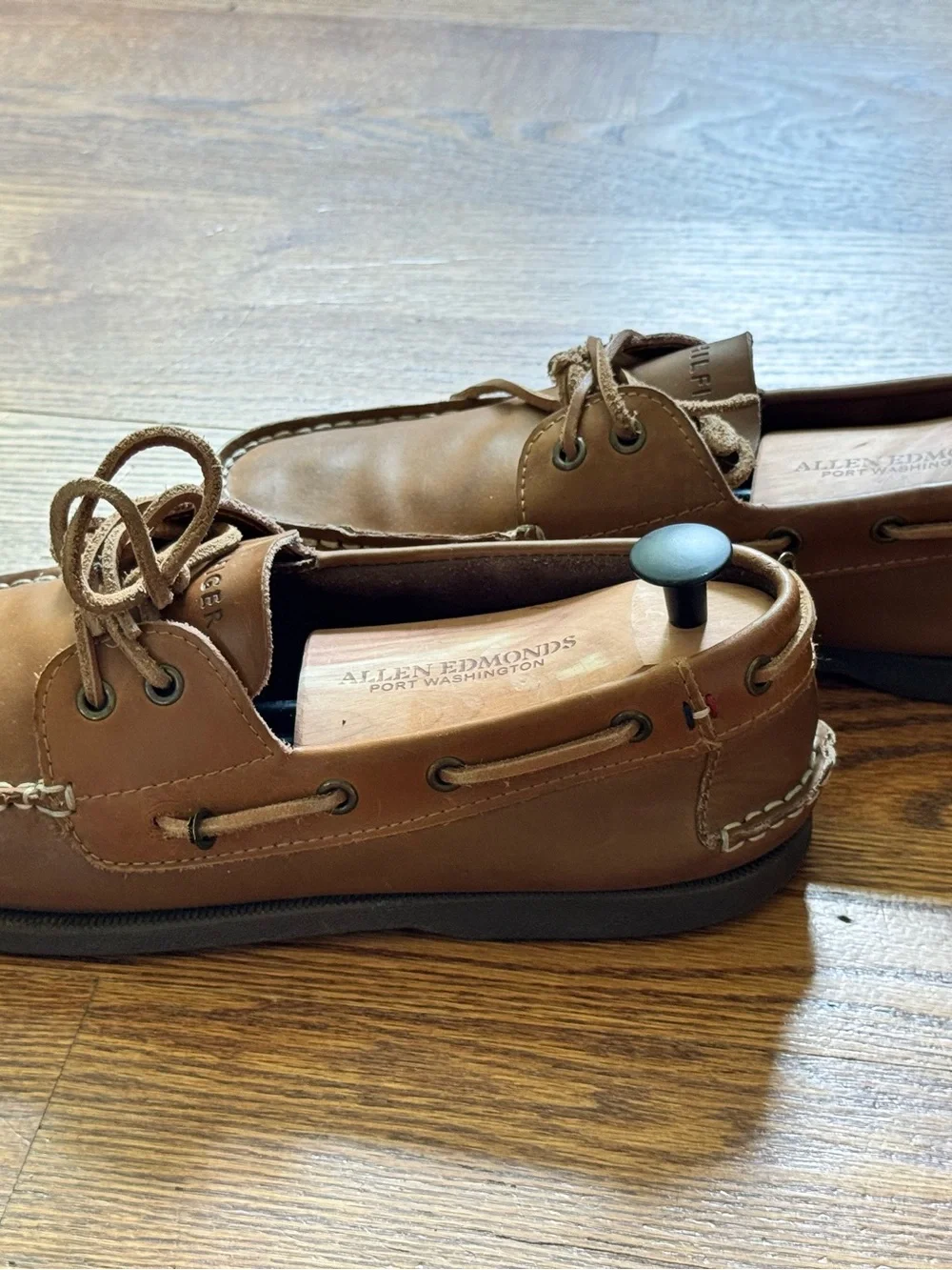 Tommy Hilfiger Men’s Brown Leather Boat Shoes Size 10 Deck Shoes